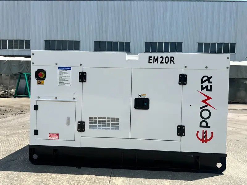 Generador Emm Power EM20R de costado, en el patio de la fábrica